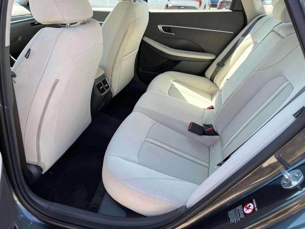 Used 2022 Hyundai Sonata SEL w/ Convenience Package FWD image 6