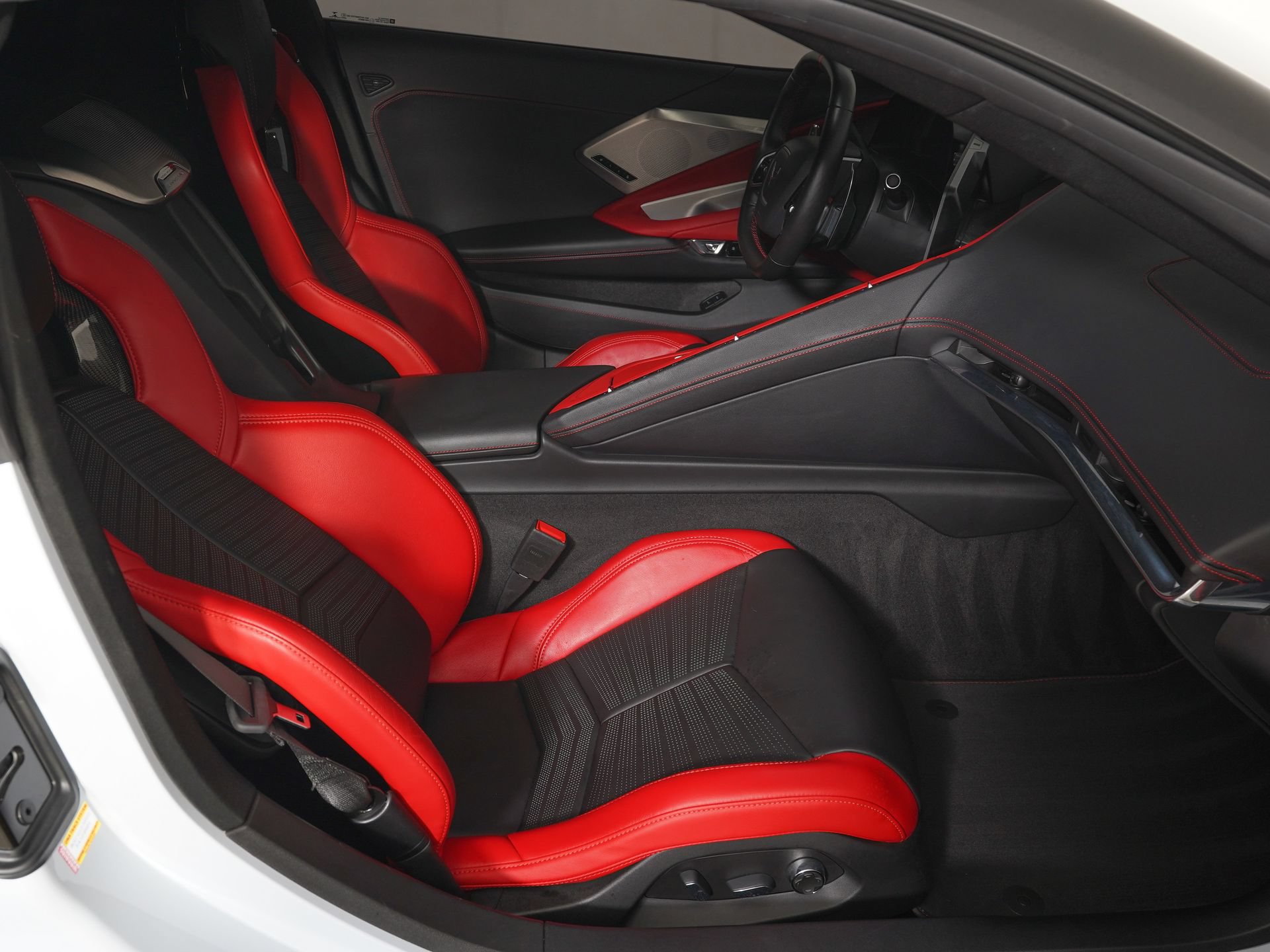 Used 2020 Chevrolet Corvette Stingray Preferred Cpe w/ 2LT Preferred Equipment Group RWD image 9