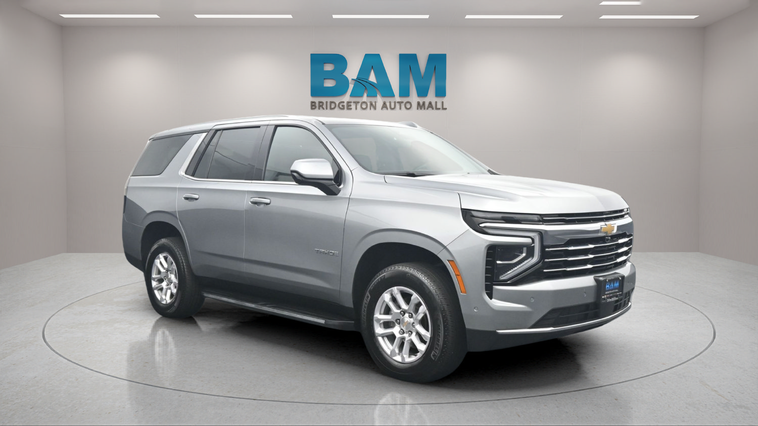 Used 2025 Chevrolet Tahoe LT AWD/4WD image 1