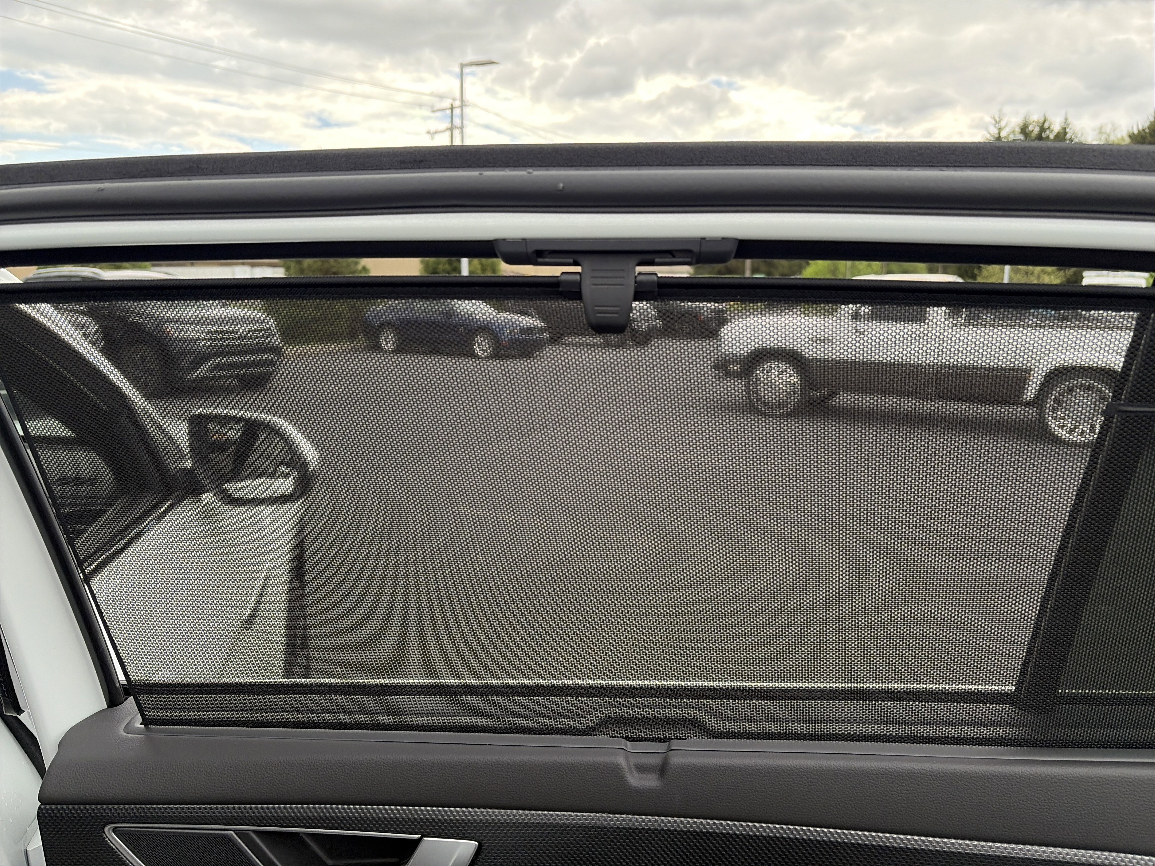 Used 2024 Volkswagen Atlas Cross Sport SEL Premium R-Line image 41