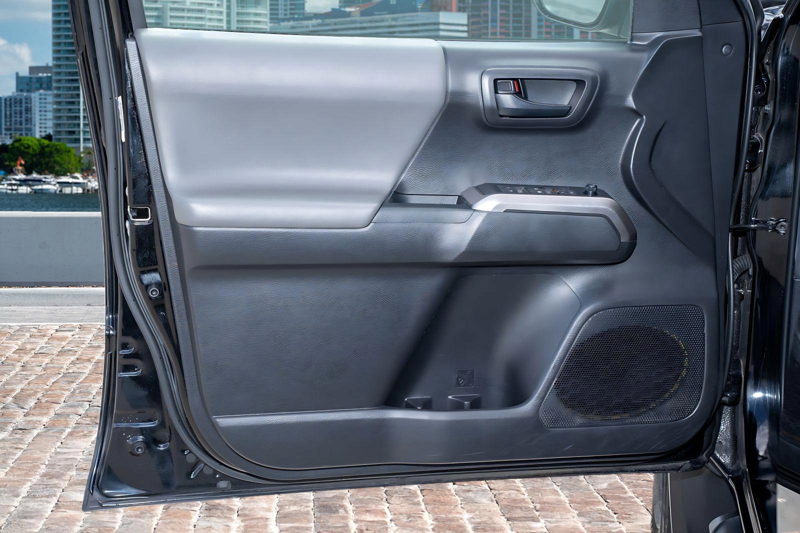 Used 2023 Toyota Tacoma SR5 RWD image 10