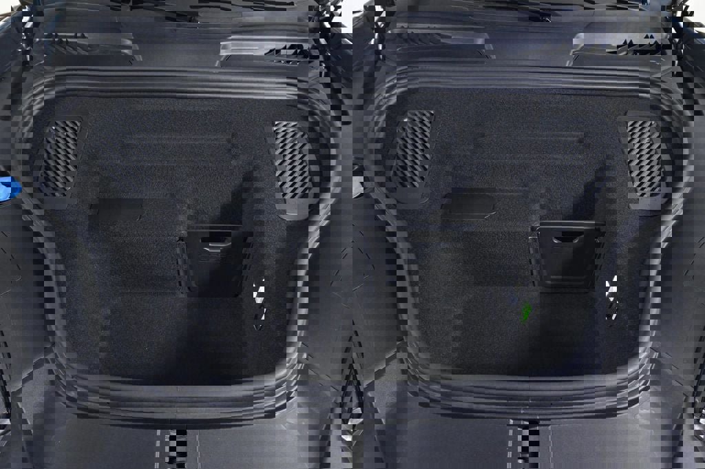 Certified 2025 Porsche Macan Electric image 28