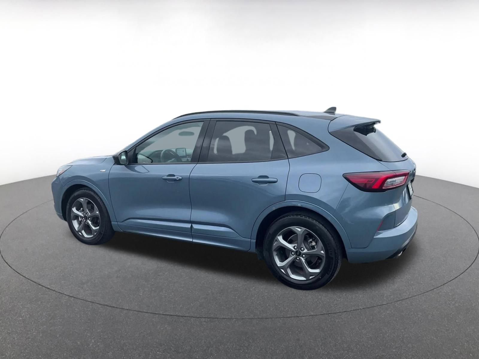 Used 2023 Ford Escape ST-Line image 10