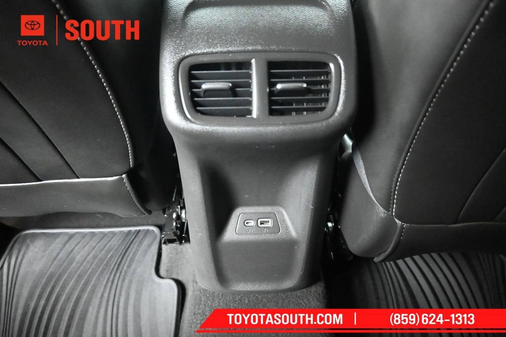 Used 2021 Buick Envision Essence w/ Sport Touring Package AWD/4WD image 24