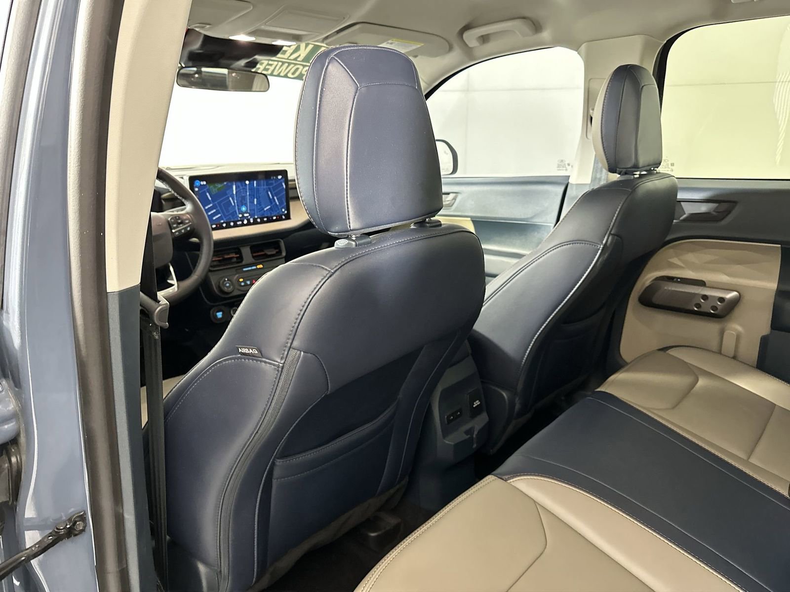 Used 2025 Ford Maverick Lariat w/ 4K Tow Package image 24