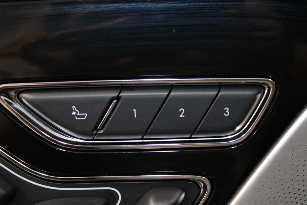 Used 2021 Lincoln Aviator Reserve w/ Equipment Group 201A AWD/4WD image 38