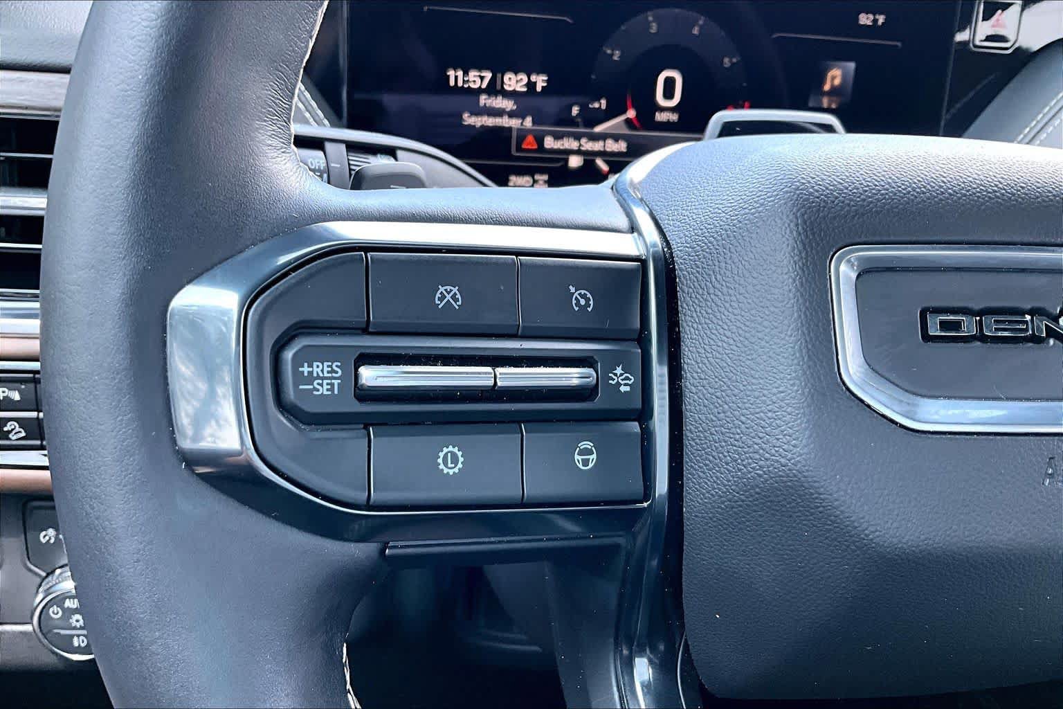 Used 2025 GMC Yukon XL Denali Ultimate AWD/4WD image 22