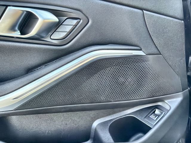 Used 2025 BMW 330i Sedan image 23