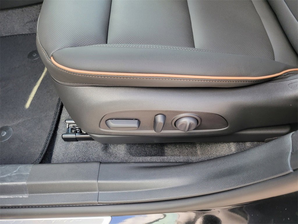 New 2025 Buick Envista Avenir image 13