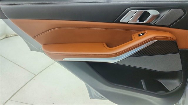 Used 2024 BMW X5 M60i image 32