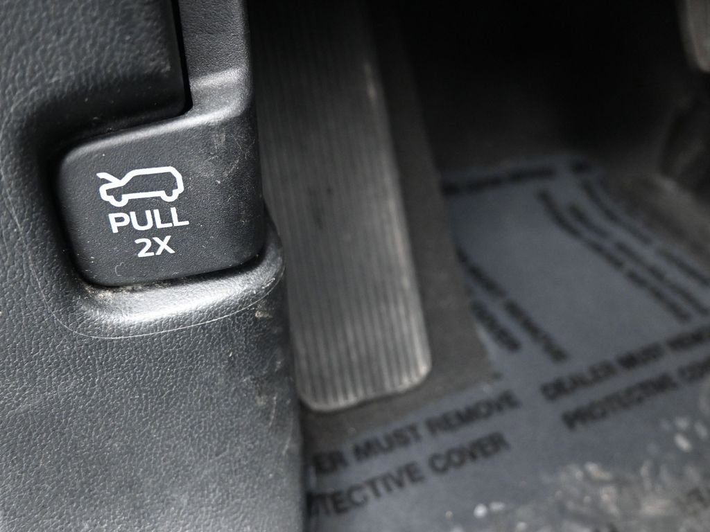 Used 2023 Ford Explorer Limited image 22