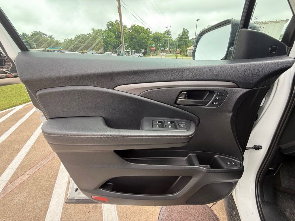 Used 2022 Honda Passport TrailSport image 9