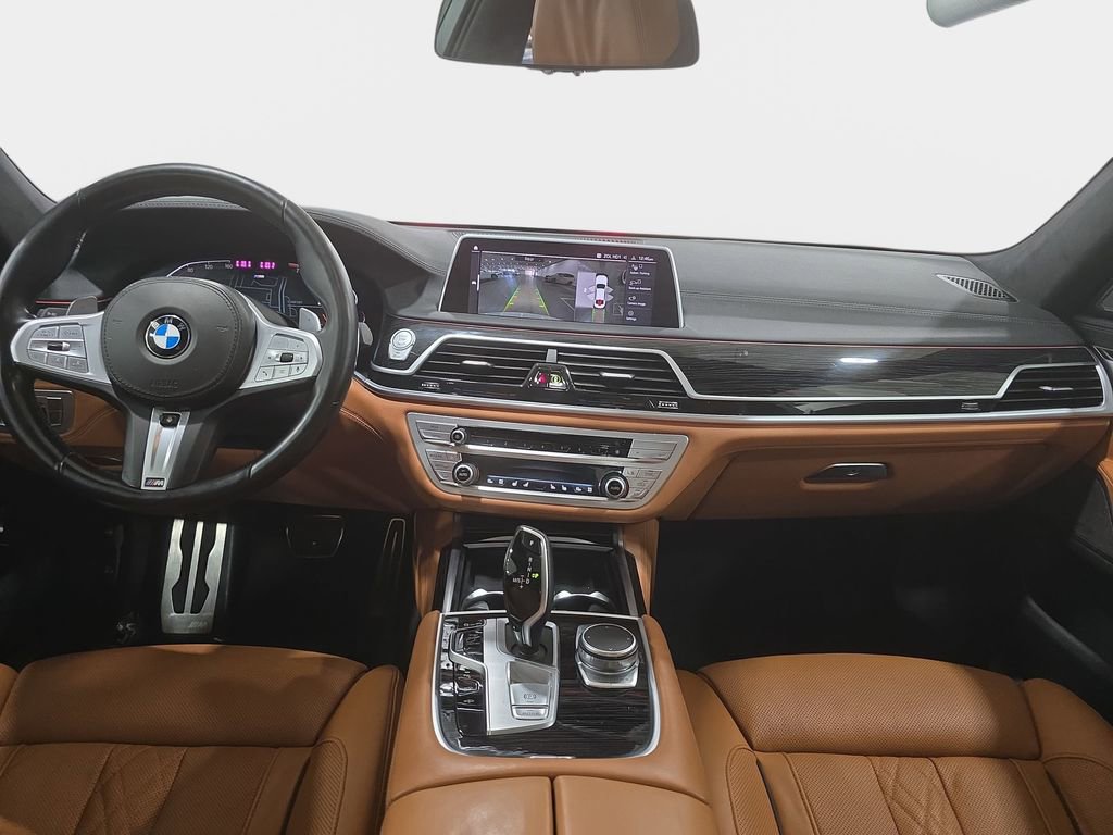 Used 2021 BMW 740i w/ M Sport Package RWD image 10