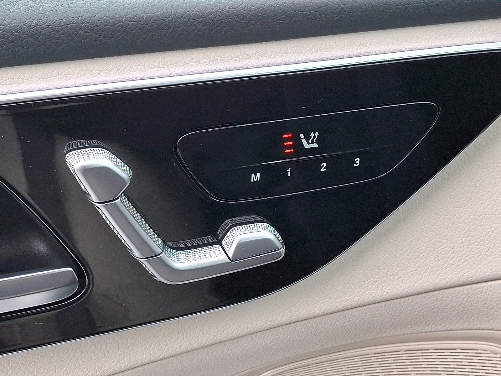 New 2026 Mercedes-Benz C 300 4MATIC Sedan image 14