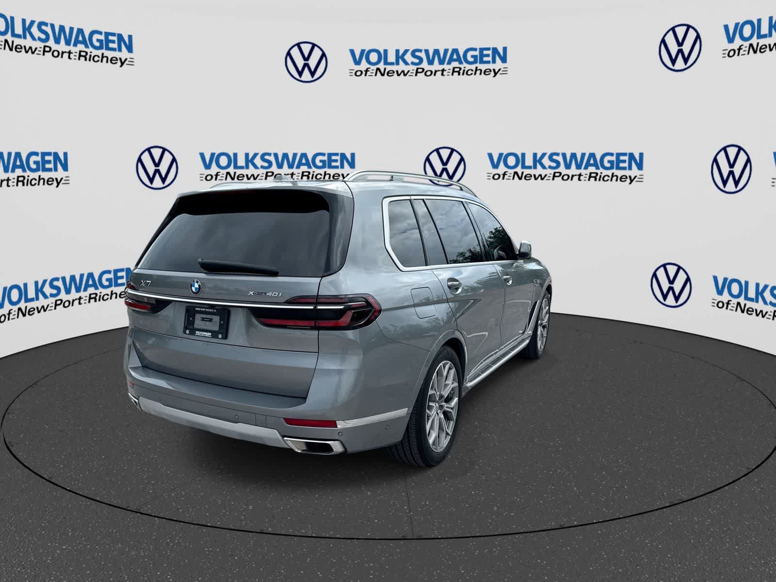 Used 2024 BMW X7 xDrive40i AWD/4WD image 14