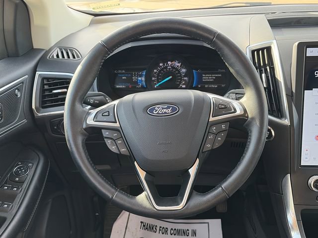 Used 2024 Ford Edge Titanium image 17