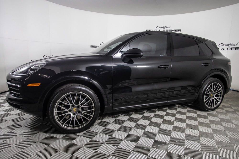 Used 2023 Porsche Cayenne S Platinum w/ Premium Package Plus image 5
