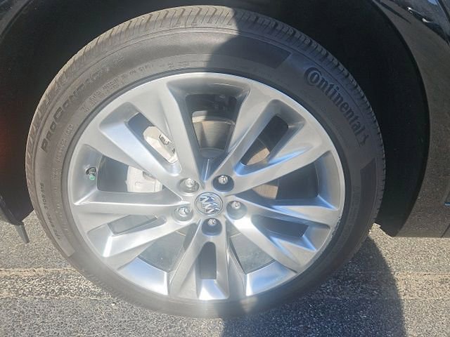 Used 2023 Buick Envision Avenir AWD/4WD image 5