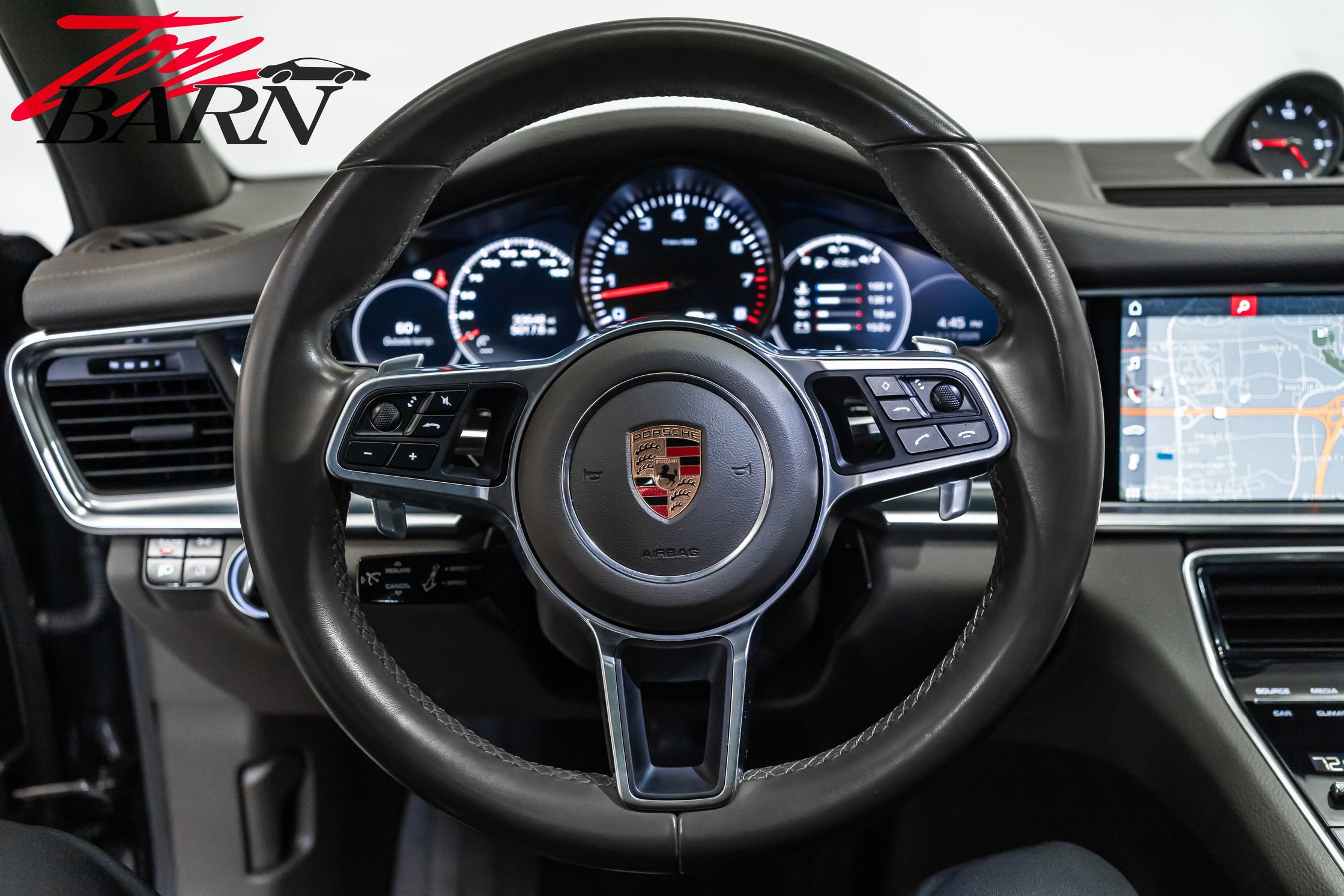 Used 2018 Porsche Panamera 4 image 31