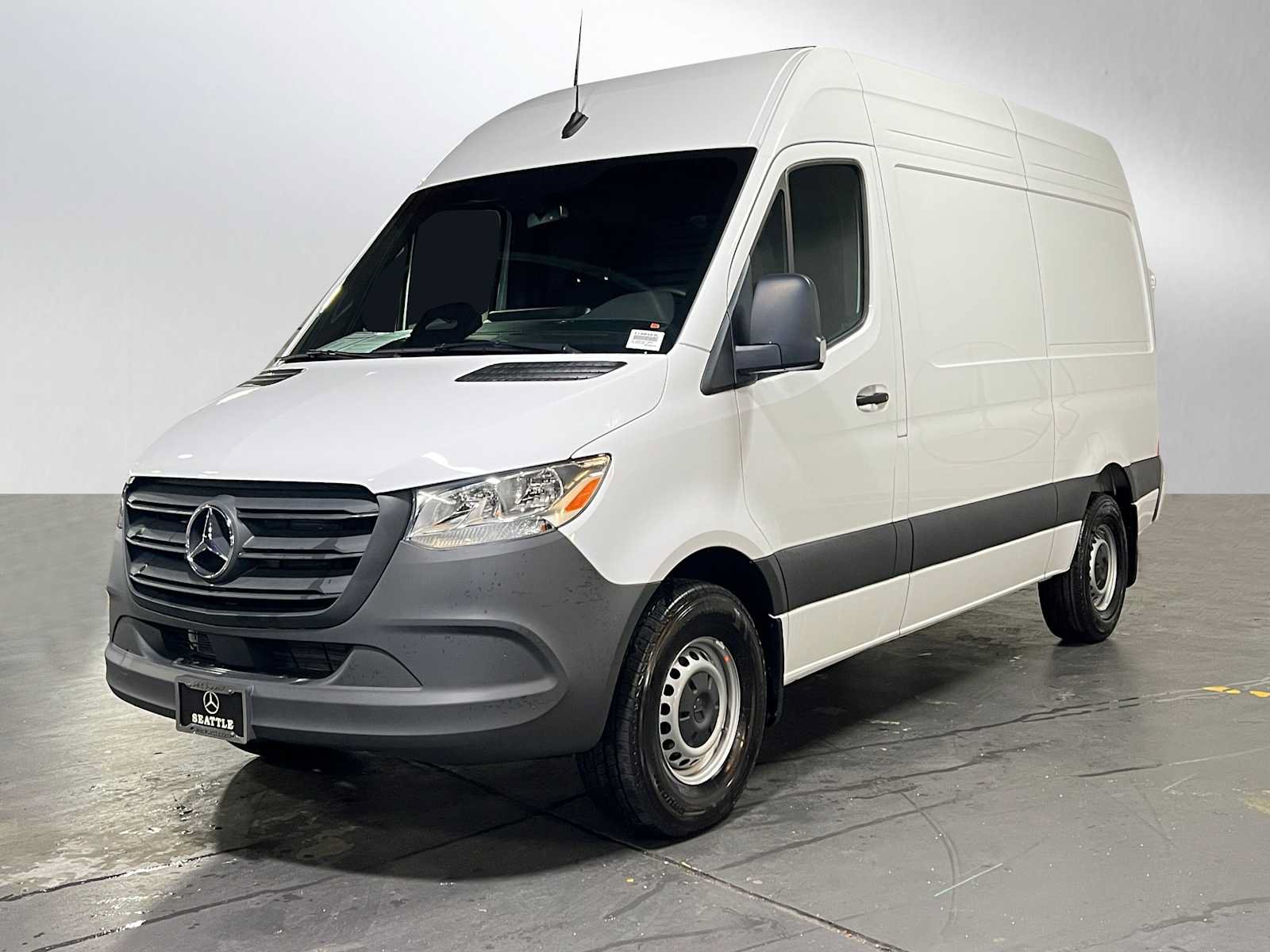Used 2025 Mercedes-Benz Sprinter 2500 image 7