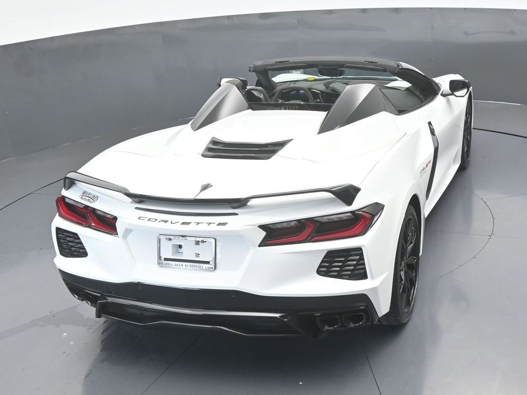 Used 2024 Chevrolet Corvette Stingray Convertible w/ Z51 Performance Package image 46