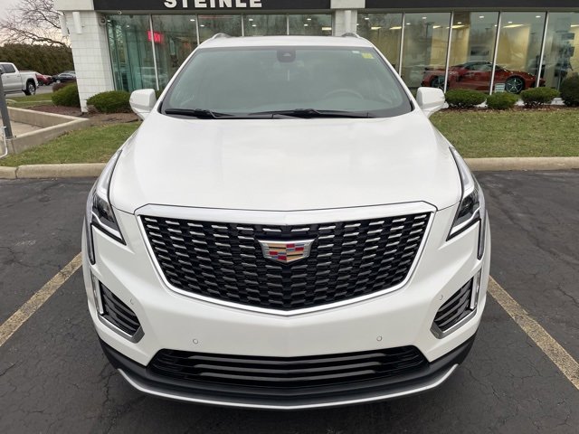 Used 2025 Cadillac XT5 Premium Luxury image 2