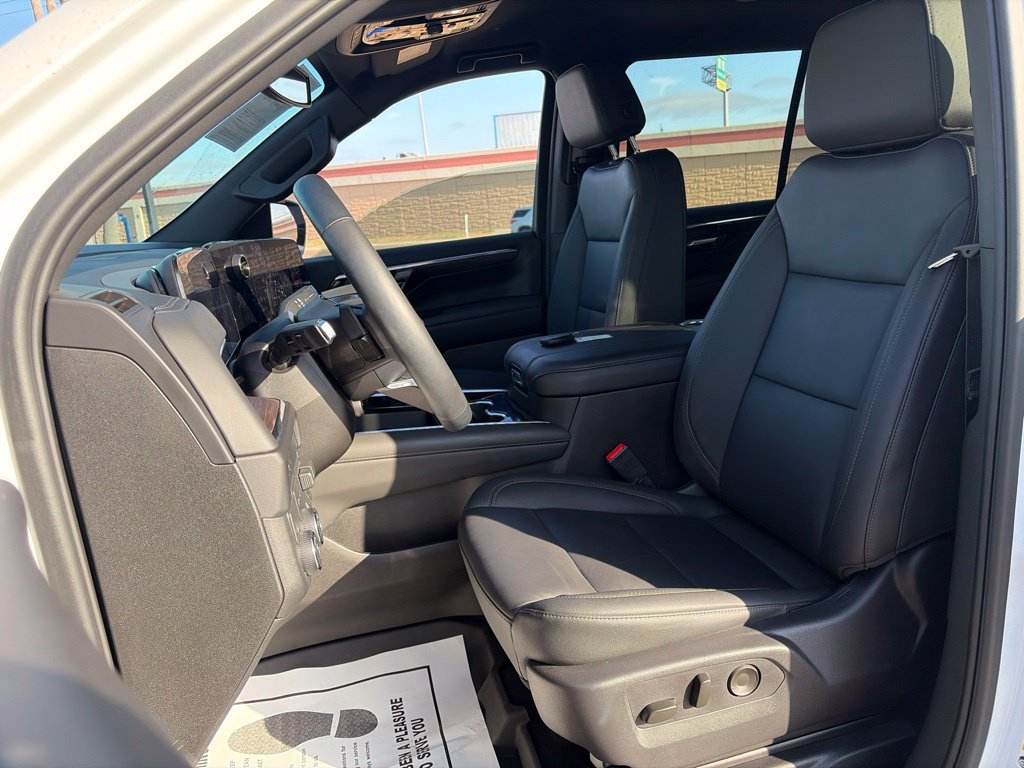 Used 2026 Chevrolet Tahoe LT w/ Comfort Package RWD image 17