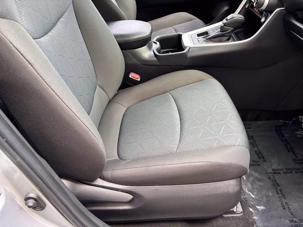Used 2025 Toyota RAV4 XLE w/ Convenience Package AWD/4WD image 37