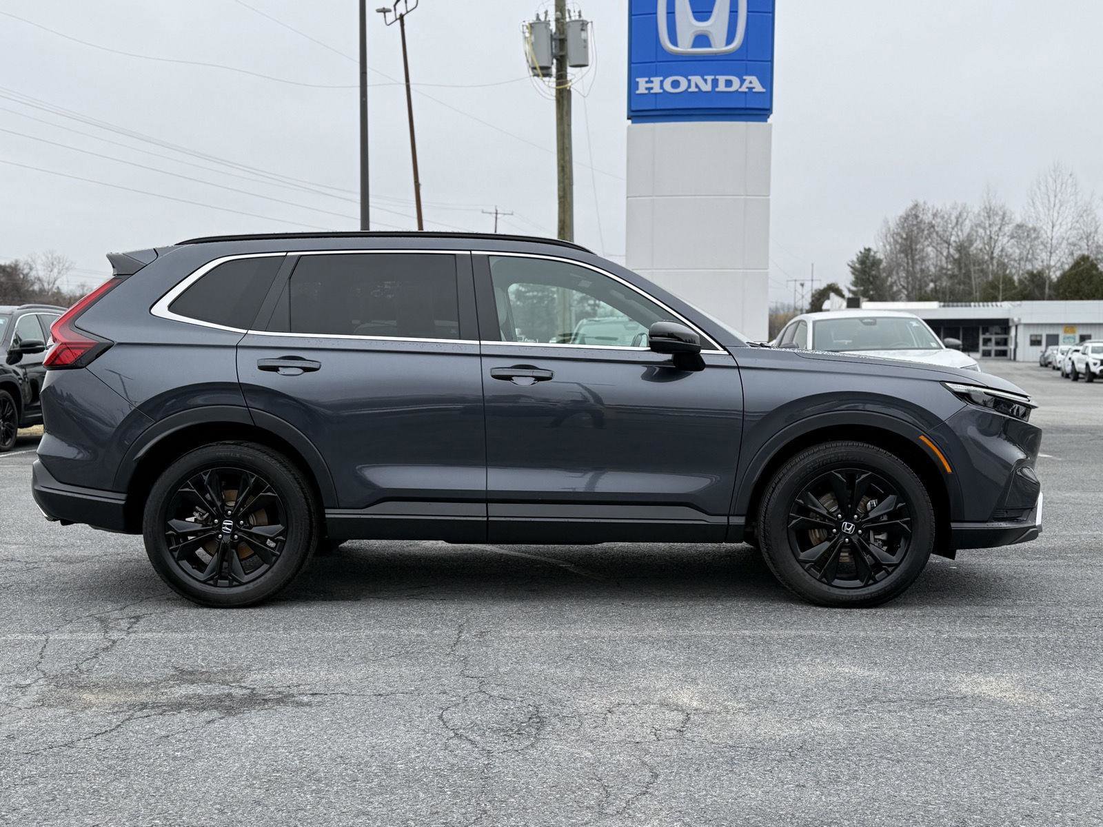 Certified 2023 Honda CR-V Sport Touring image 4