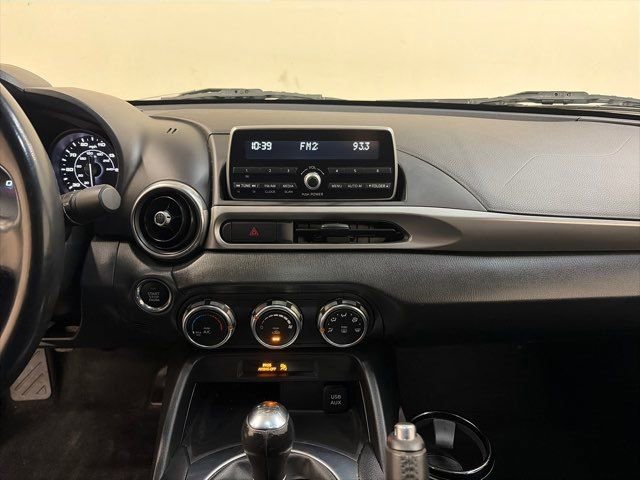 Used 2017 FIAT 124 Spider Classica image 22