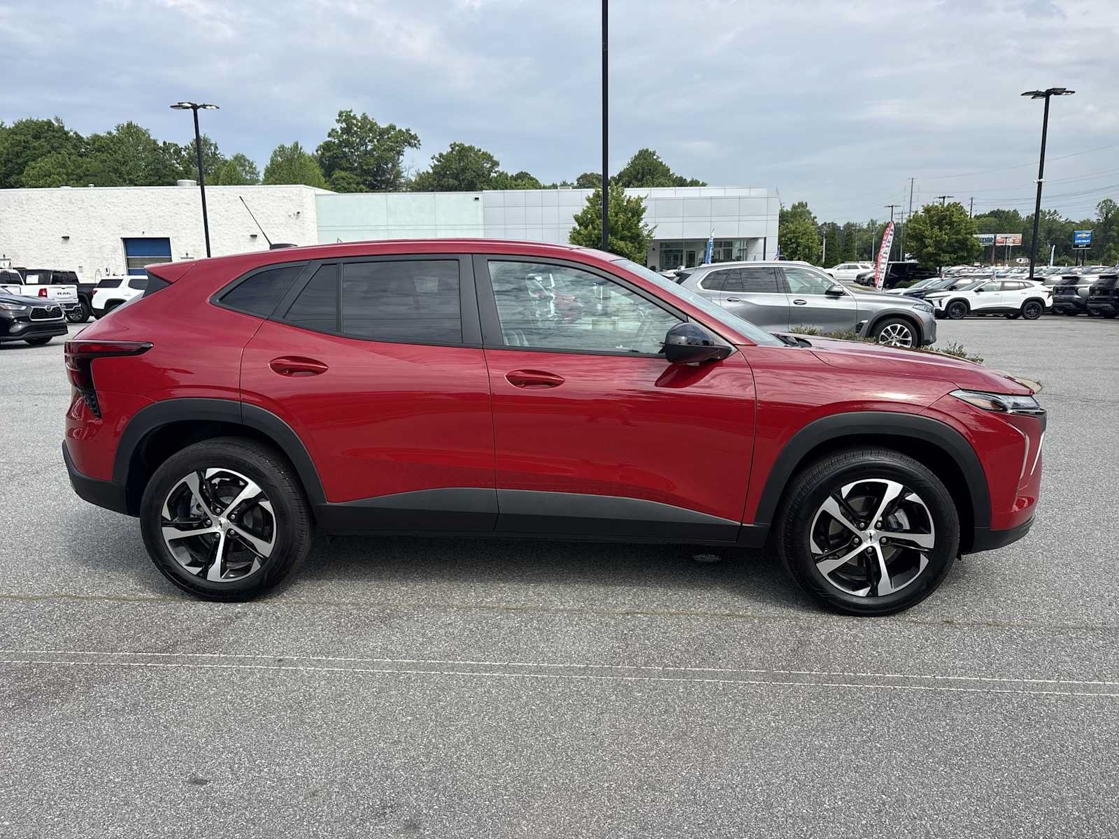 Used 2026 Chevrolet Trax RS w/ Driver Confidence Package FWD image 5