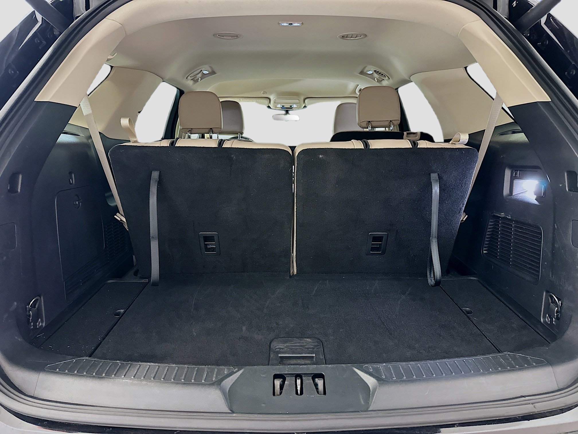 Used 2022 Ford Explorer XLT w/ Equipment Group 202A image 31