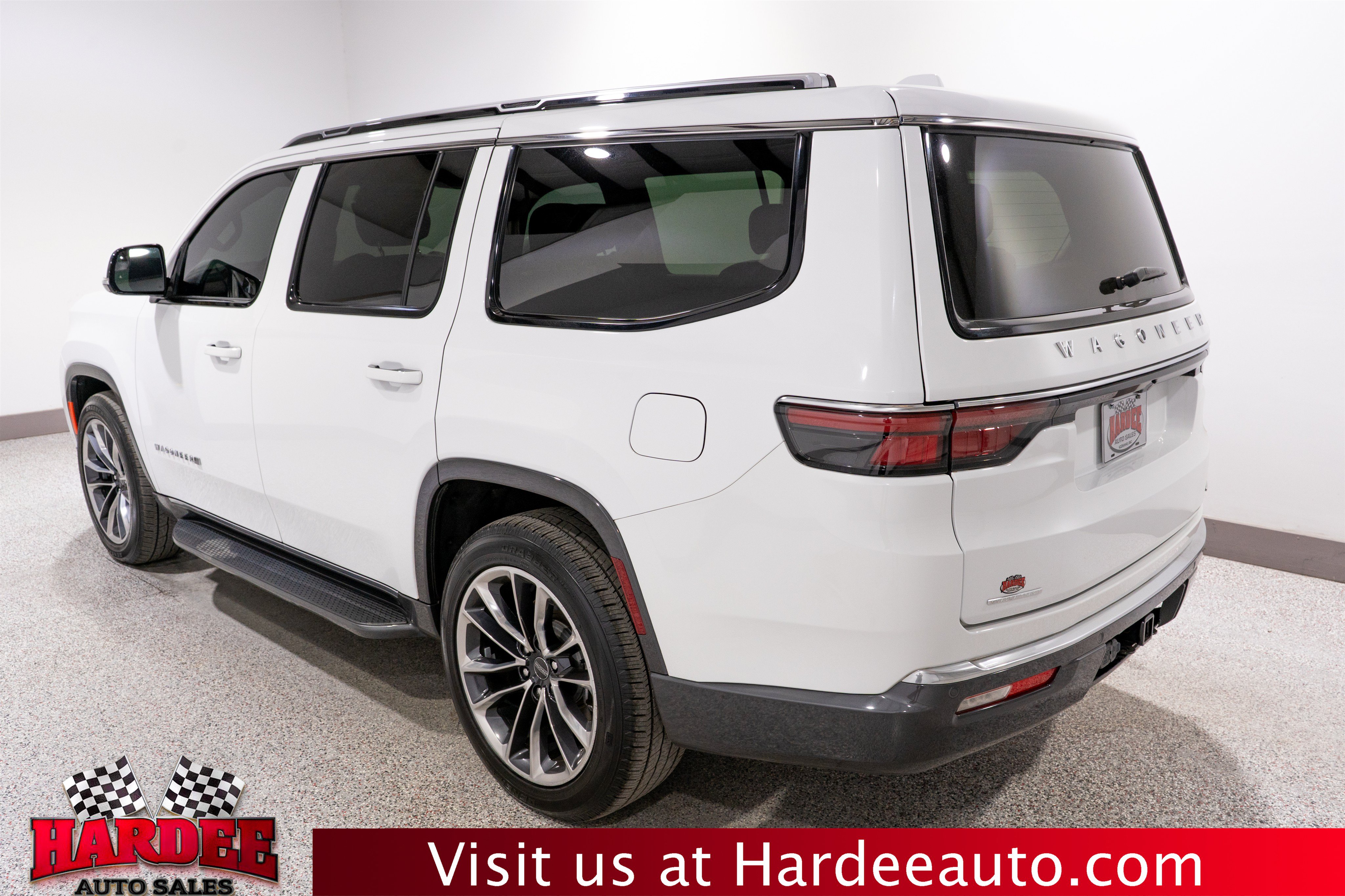 Used 2022 Jeep Wagoneer Series II w/ Premium Group I AWD/4WD image 3