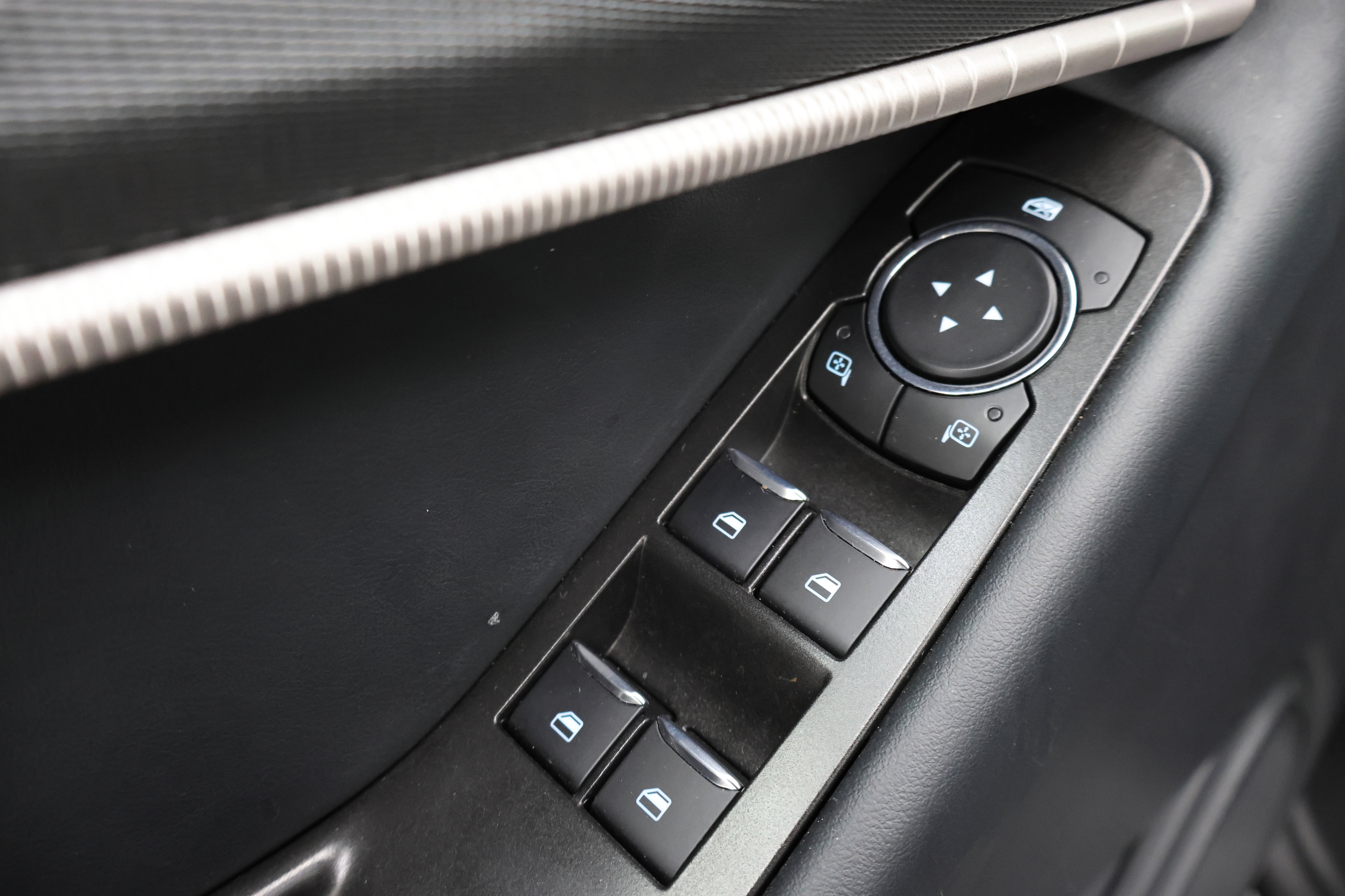 Used 2025 Ford Explorer ST-Line image 44