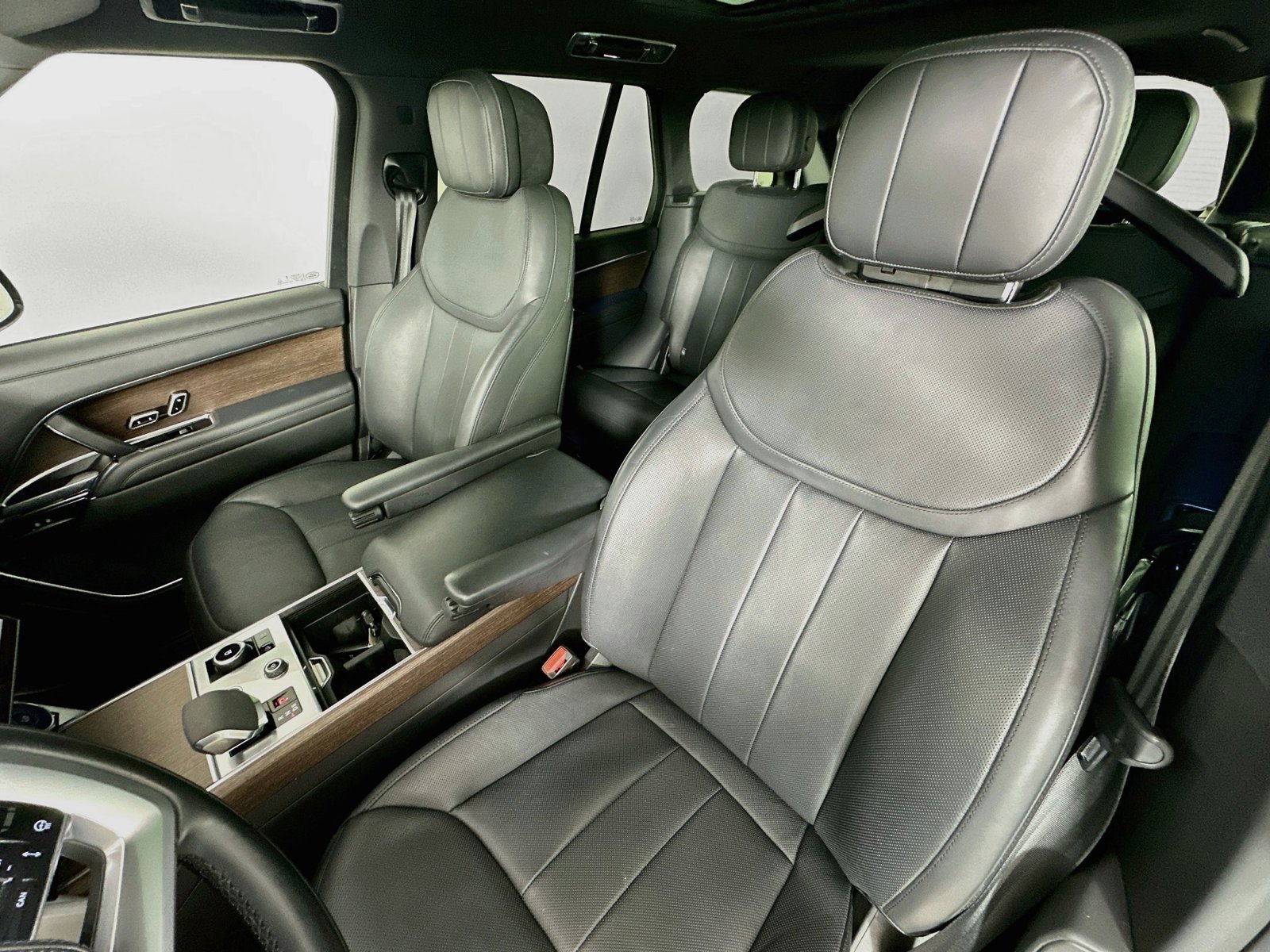Used 2023 Land Rover Range Rover SE AWD/4WD image 35
