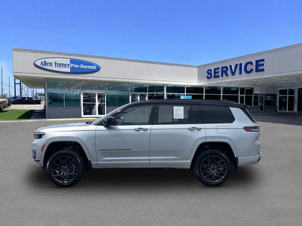 Used 2023 Jeep Grand Cherokee L Summit AWD/4WD image 5