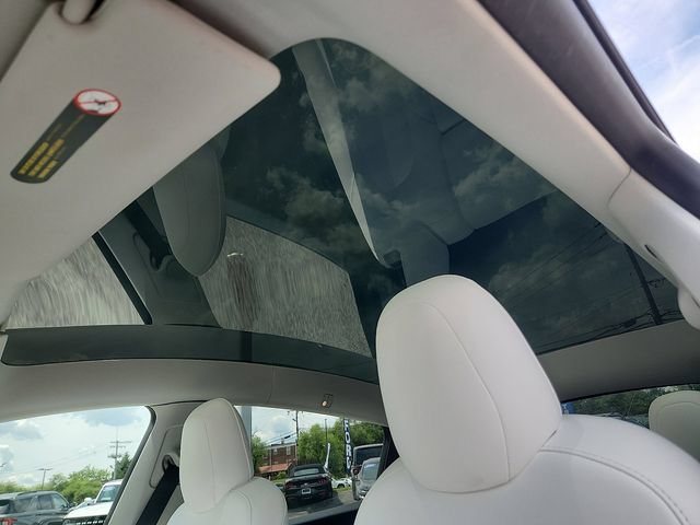 Used 2023 Tesla Model Y Long Range AWD/4WD image 9