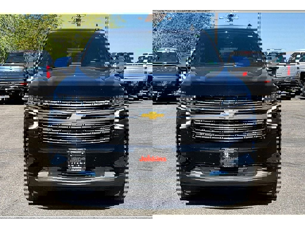 Used 2023 Chevrolet Tahoe Premier image 3