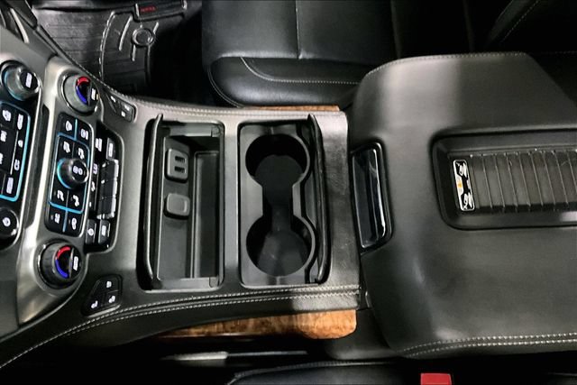 Used 2018 Chevrolet Suburban Premier AWD/4WD image 33