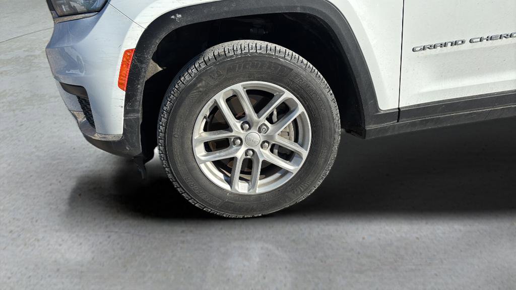 Used 2021 Jeep Grand Cherokee L Laredo w/ Luxury Tech Group I image 9