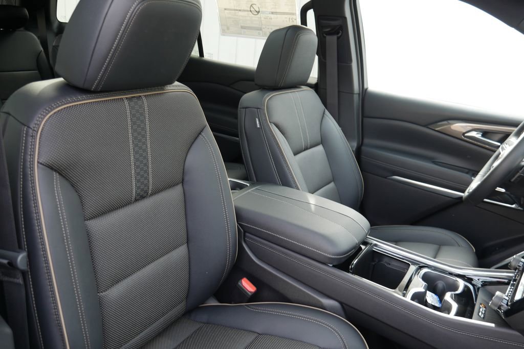 New 2026 Chevrolet Traverse High Country image 23
