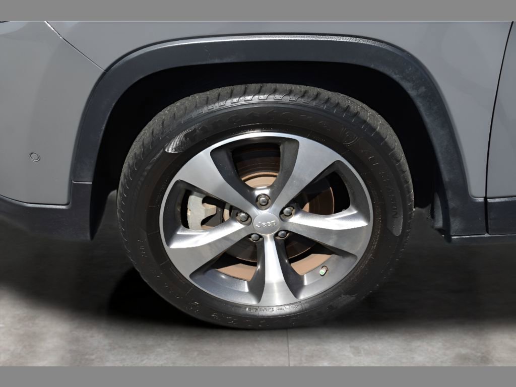 Used 2021 Jeep Cherokee Limited image 8