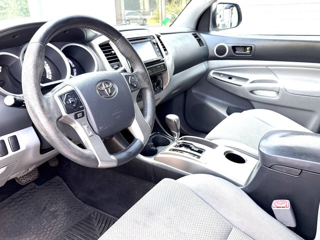 Used 2014 Toyota Tacoma PreRunner w/ TRD Off-Road Package RWD image 12