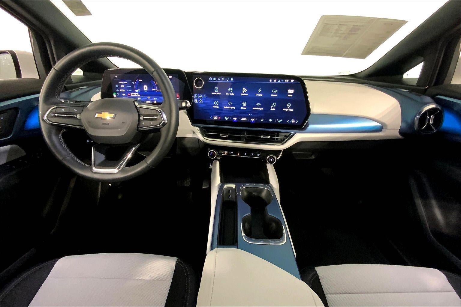 Used 2025 Chevrolet Equinox EV LT FWD image 15