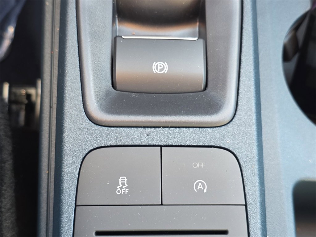 New 2025 Ford Maverick Lariat w/ Black Appearance Package image 25