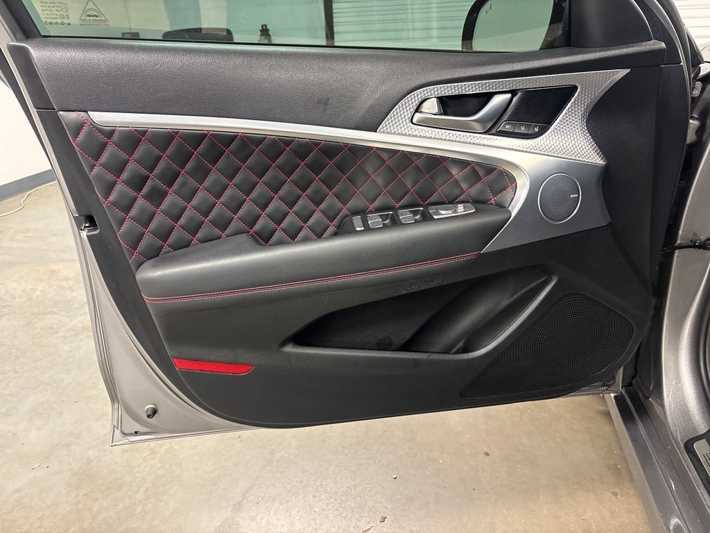 Used 2022 Genesis G70 3.3T RWD image 22