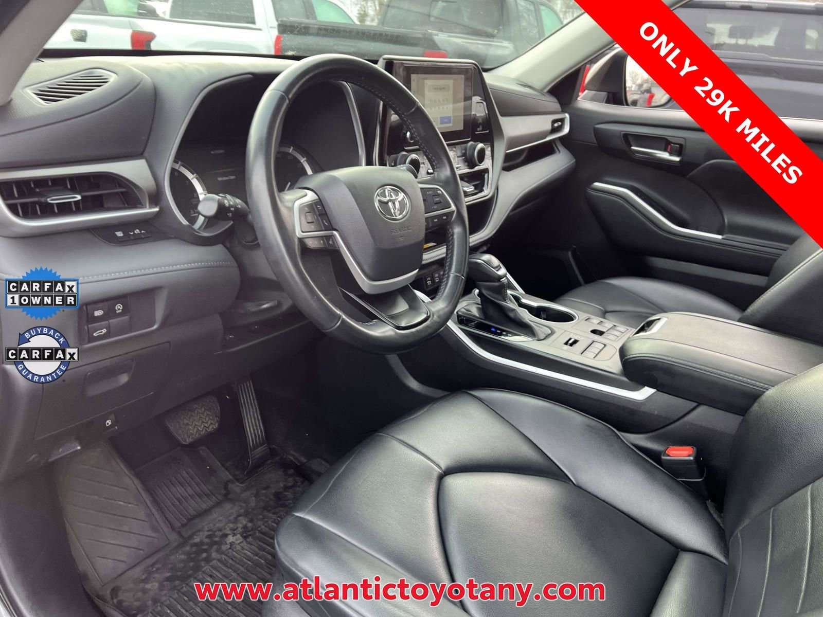 Used 2023 Toyota Highlander XLE image 19