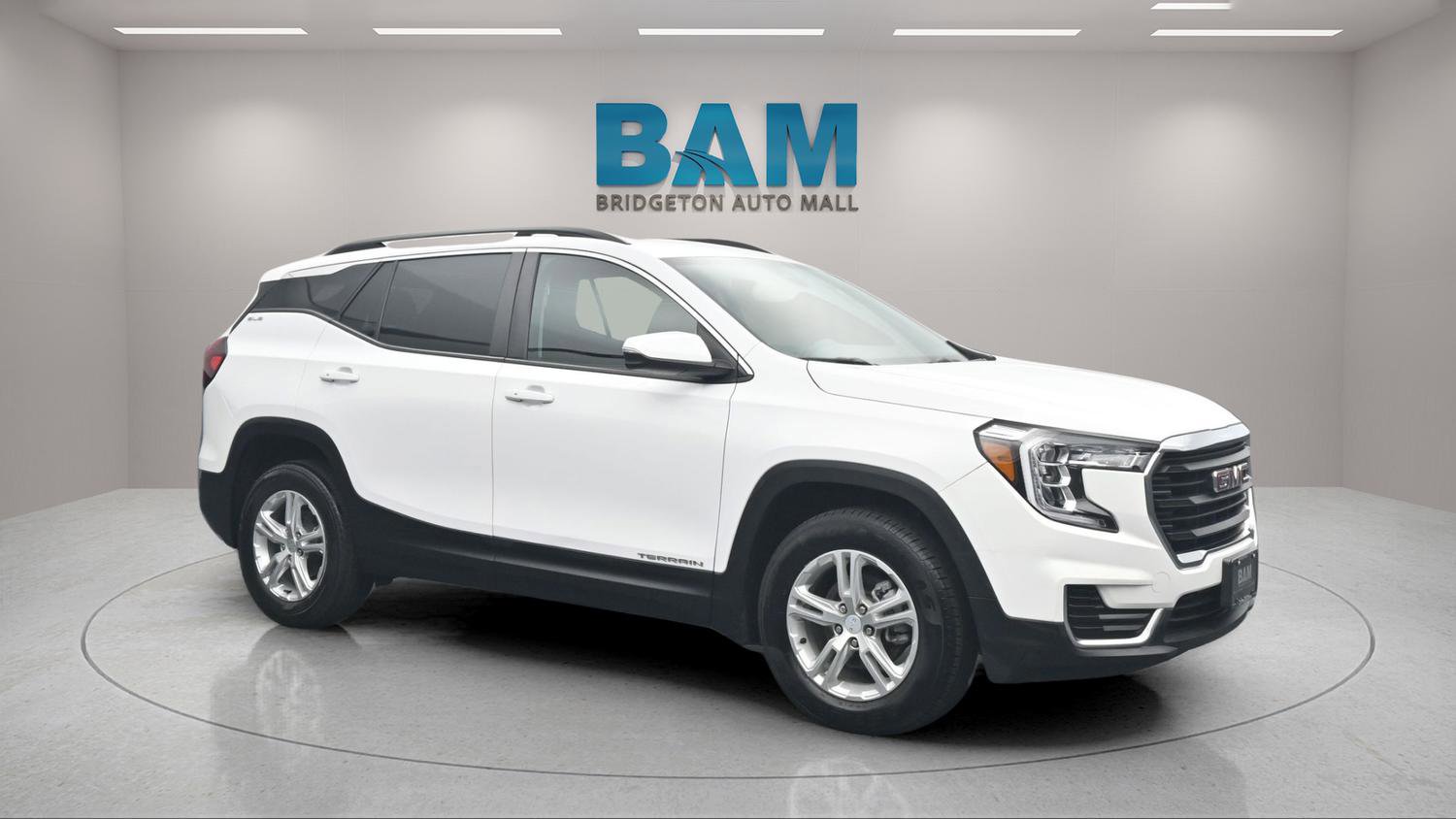 Used 2023 GMC Terrain SLE w/ Driver Convenience Package
