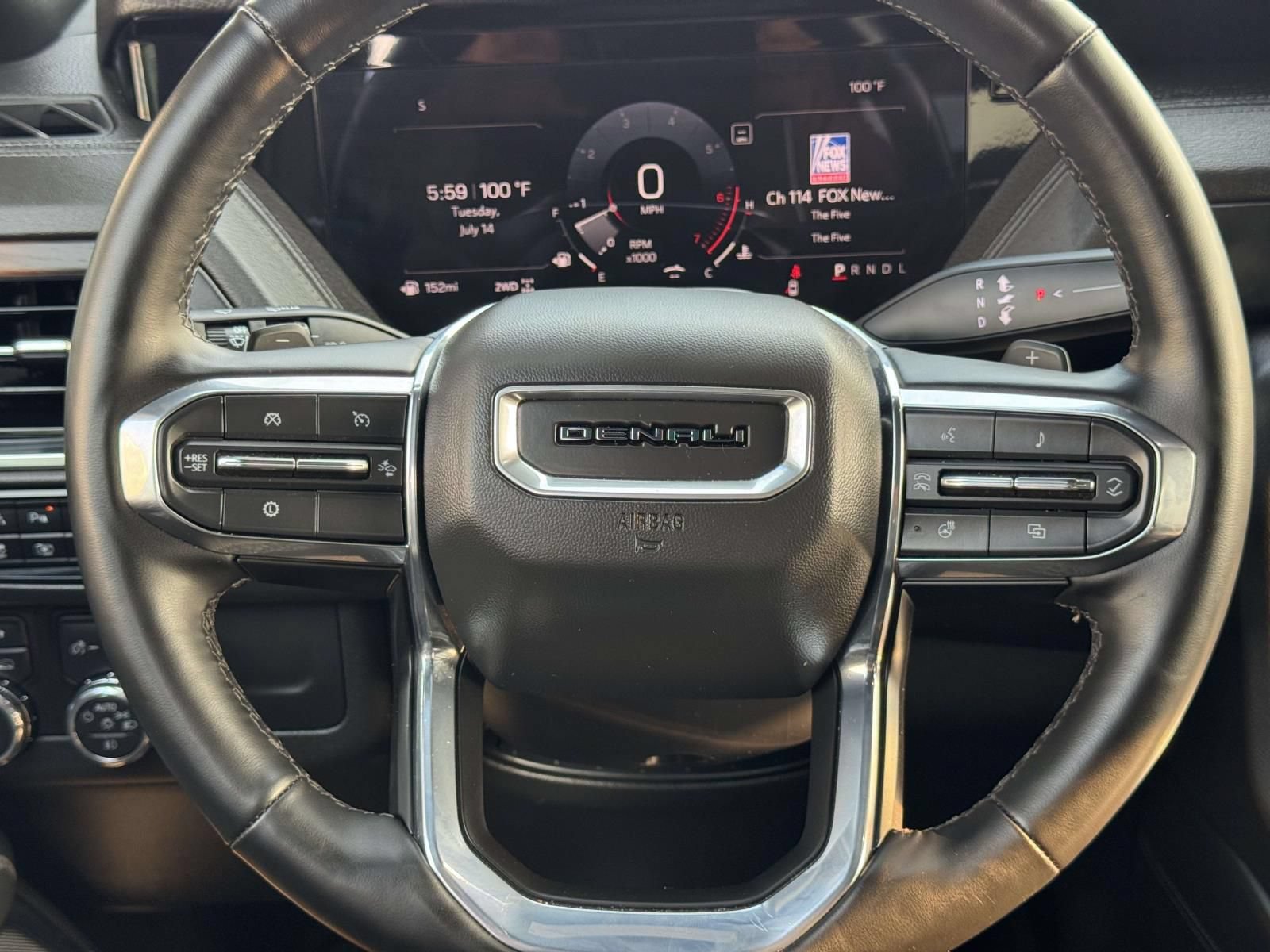 Used 2025 GMC Yukon Denali AWD/4WD image 14