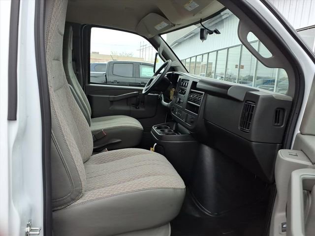 New 2025 GMC Savana 3500 w/ Power Convenience Package image 20